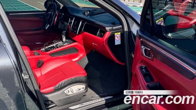 Porsche Macan 3.0 GTS 95B 2018 — фото 14