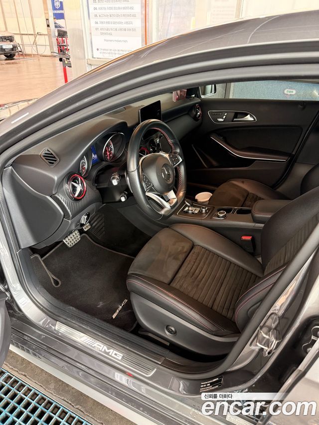 Mercedes-Benz A-Class (W176) A45 AMG 4MATIC 2018 — фото 17