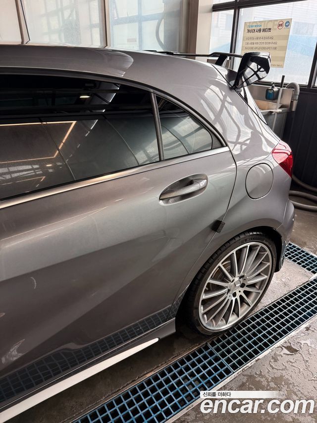 Mercedes-Benz A-Class (W176) A45 AMG 4MATIC 2018 — фото 19