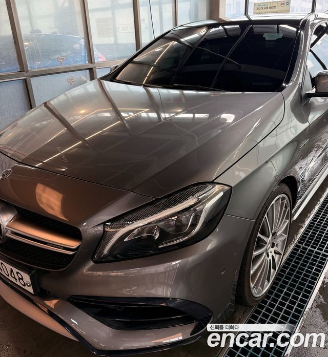Mercedes-Benz A-Class (W176) A45 AMG 4MATIC 2018 — фото 22