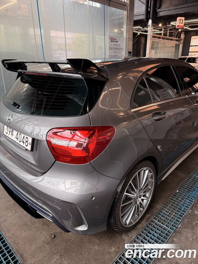 Mercedes-Benz A-Class (W176) A45 AMG 4MATIC 2018 — фото 23