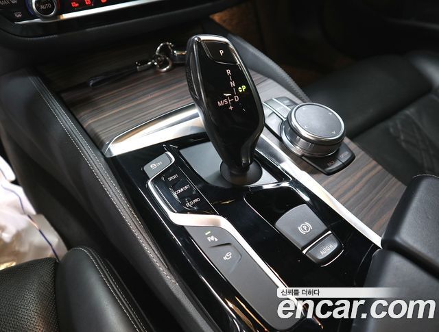 BMW 5 Series (G30) 530i xDrive M Sport Package Plus 2018 — фото 10
