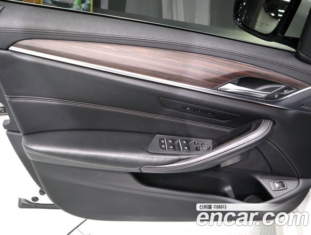BMW 5 Series (G30) 530i xDrive M Sport Package Plus 2018 — фото 12