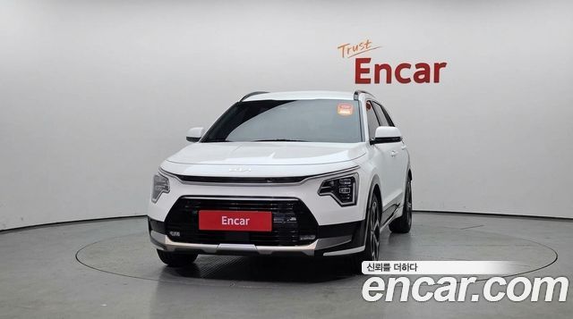 Kia Niro Signature 2023 — фото 3