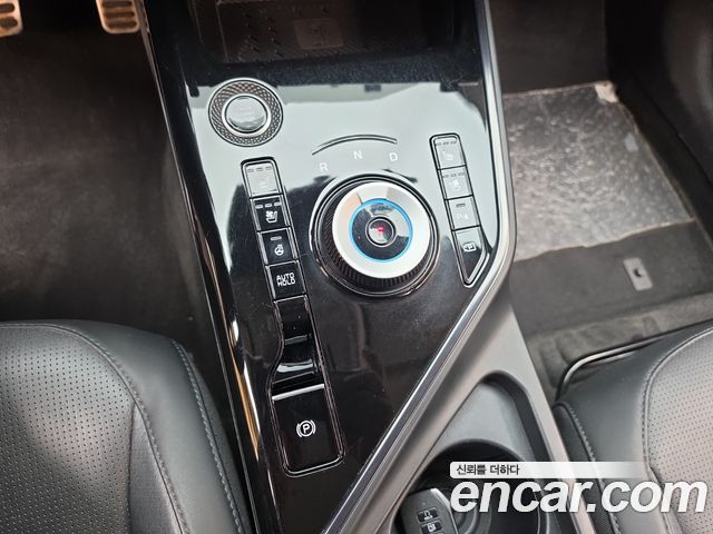 Kia Niro Signature 2023 — фото 9
