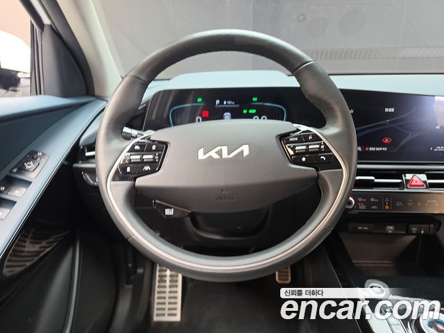 Kia Niro Signature 2023 — фото 13