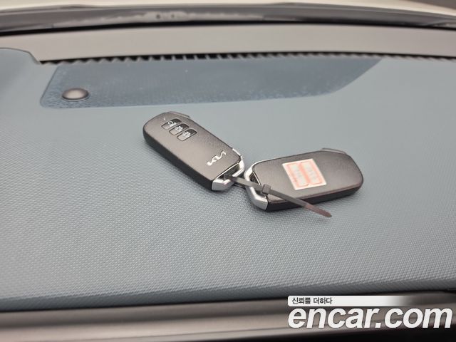 Kia Niro Signature 2023 — фото 16