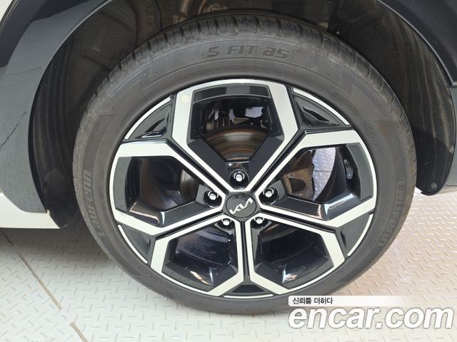 Kia Niro Signature 2023 — фото 21