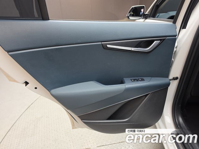 Kia Niro Signature 2023 — фото 25