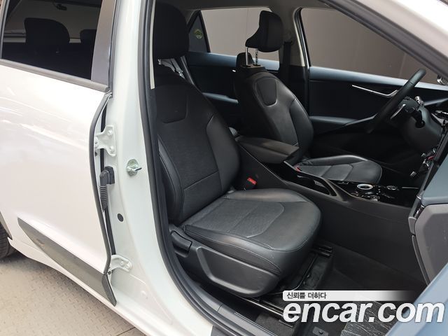 Kia Niro Signature 2023 — фото 26