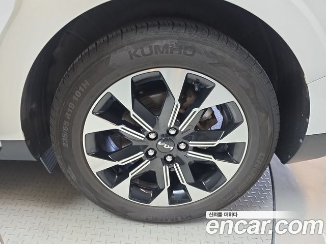 Kia Carnival (IV) Gasoline 9-Seater Noblesse 2023 — фото 21