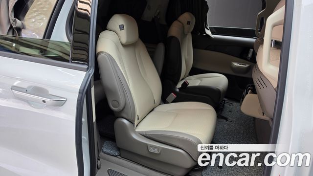 Kia Carnival (IV) HEV 9-Seater Hi-Limousine Signature 2025 — фото 11
