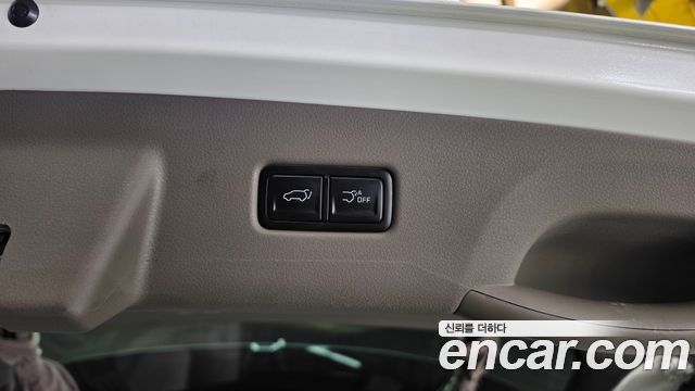 Kia Carnival (IV) HEV 9-Seater Hi-Limousine Signature 2025 — фото 17