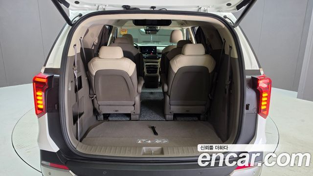 Kia Carnival (IV) HEV 9-Seater Hi-Limousine Signature 2025 — фото 18