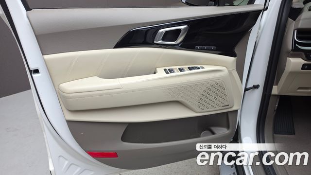 Kia Carnival (IV) HEV 9-Seater Hi-Limousine Signature 2025 — фото 24