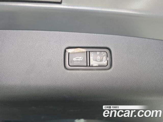 Genesis GV70 2.5T Gasoline 2WD 2023 — фото 18