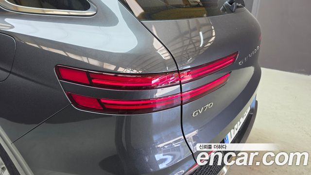 Genesis GV70 2.5T Gasoline 2WD 2023 — фото 23