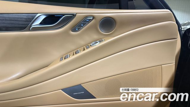 Genesis G80 (RG3) Gasoline 2.5 Turbo AWD 2025 — фото 24