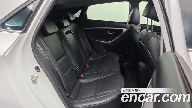 Hyundai i30 (New) Diesel 1.6 VGT PYL 2014 — фото 12