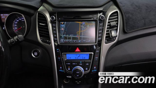 Hyundai i30 (New) Diesel 1.6 VGT PYL 2014 — фото 14