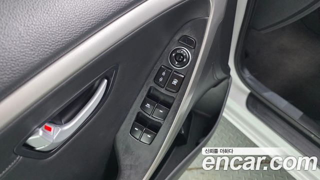 Hyundai i30 (New) Diesel 1.6 VGT PYL 2014 — фото 30