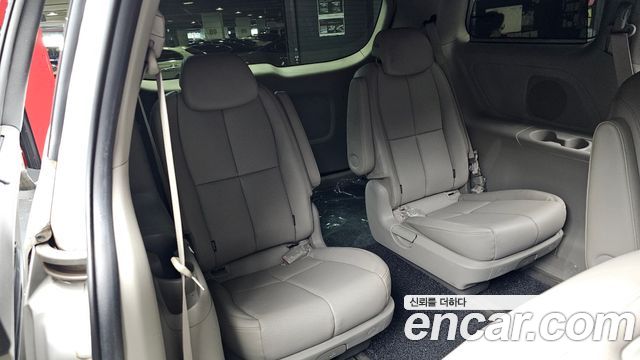 Kia Carnival 9-seater Noblesse 2018 — фото 13