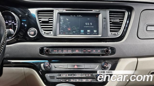 Kia Carnival 9-seater Noblesse 2018 — фото 15
