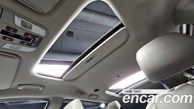 Kia Carnival 9-seater Noblesse 2018 — фото 17