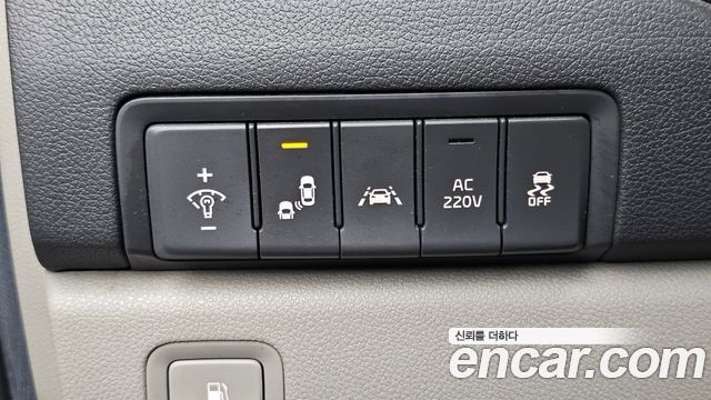 Kia Carnival 9-seater Noblesse 2018 — фото 18