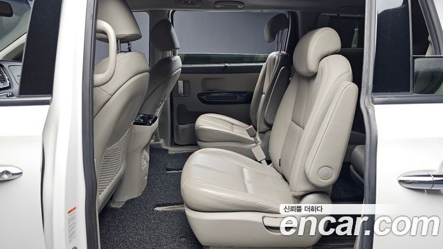 Kia Carnival 9-seater Noblesse 2018 — фото 26