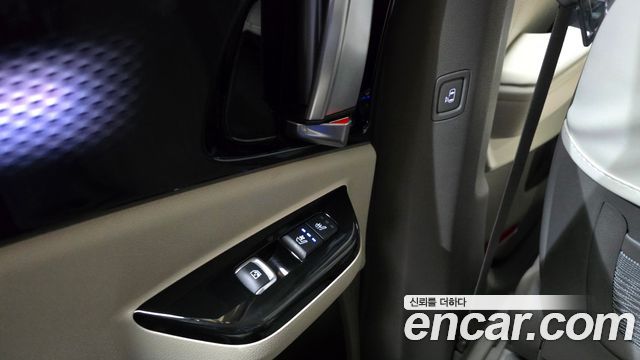 Kia Carnival (IV) Diesel 9-Seater Hi-Limousine Signature 2022 — фото 16