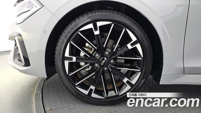 Kia K5 (III) 1.6 Turbo Noblesse 2024 — фото 5