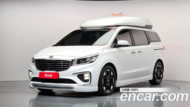 Kia Carnival 7-Seater Hi-Limousine President