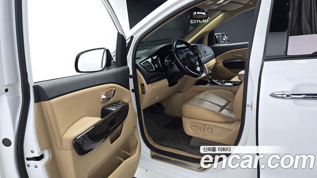 Kia Carnival 7-Seater Hi-Limousine President 2019 — фото 10