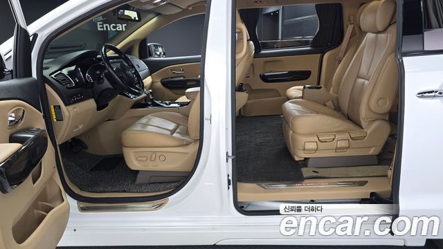 Kia Carnival 7-Seater Hi-Limousine President 2019 — фото 11