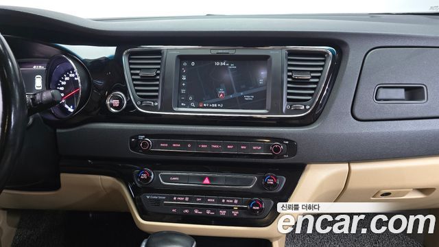Kia Carnival 7-Seater Hi-Limousine President 2019 — фото 17