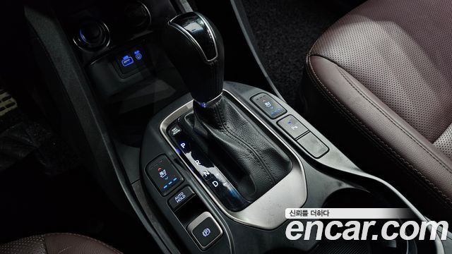 Hyundai Santa Fe The Prime Gasoline 2.0 Turbo 2WD Value Plus 2018 — фото 9