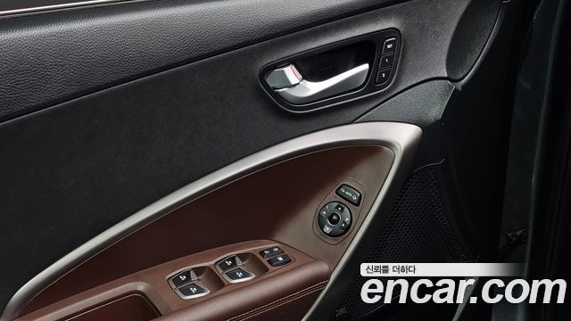 Hyundai Santa Fe The Prime Gasoline 2.0 Turbo 2WD Value Plus 2018 — фото 16