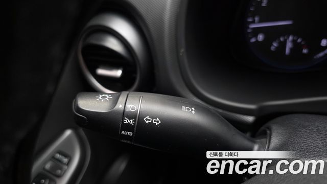 Hyundai Kona 1.6 Turbo 2WD Modern pop 2018 — фото 19