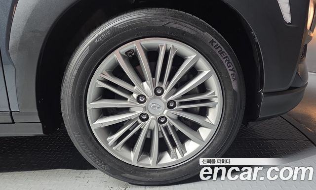 Hyundai Kona 1.6 Turbo 2WD Modern pop 2018 — фото 21