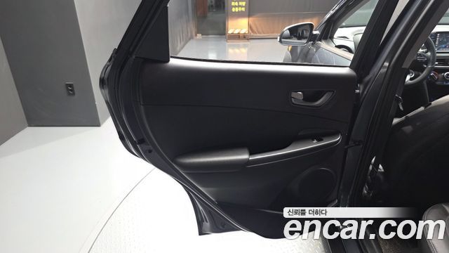 Hyundai Kona 1.6 Turbo 2WD Modern pop 2018 — фото 25