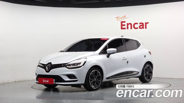 Renault Korea Clio Intens 2019 — фото 11