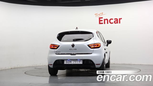 Renault Korea Clio Intens 2019 — фото 4