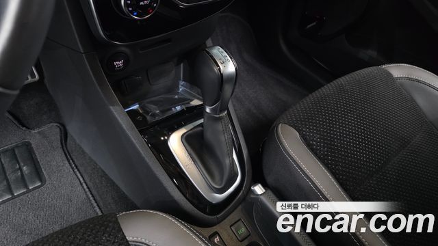 Renault Korea Clio Intens 2019 — фото 9