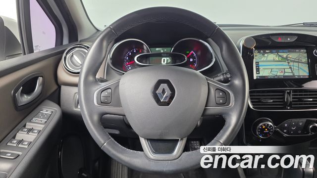 Renault Korea Clio Intens 2019 — фото 17