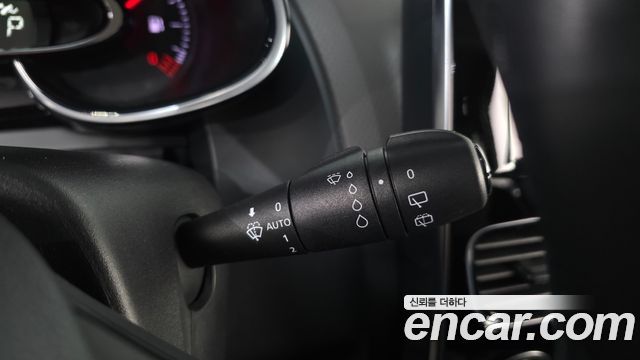 Renault Korea Clio Intens 2019 — фото 23