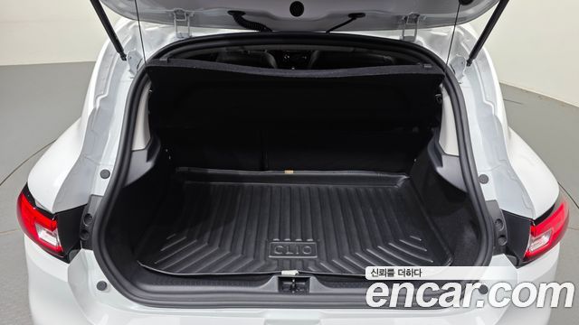 Renault Korea Clio Intens 2019 — фото 24