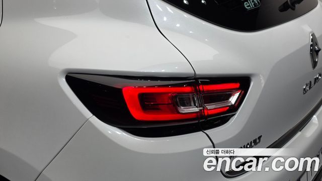 Renault Korea Clio Intens 2019 — фото 29