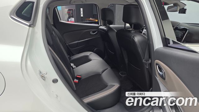Renault Korea Clio Intens 2019 — фото 32