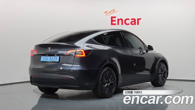 Tesla Model Y RWD 2025 — фото 2